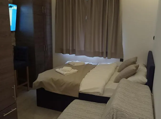 Apartment Milmari N Lux 52 *